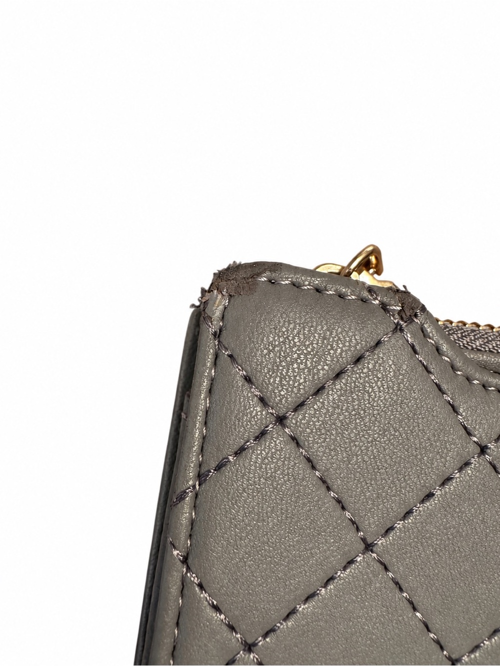 Badgley Mischka Gray Quilted Vegan Leather Long Card Wallet NWT Flaw - Picture 6 of 7